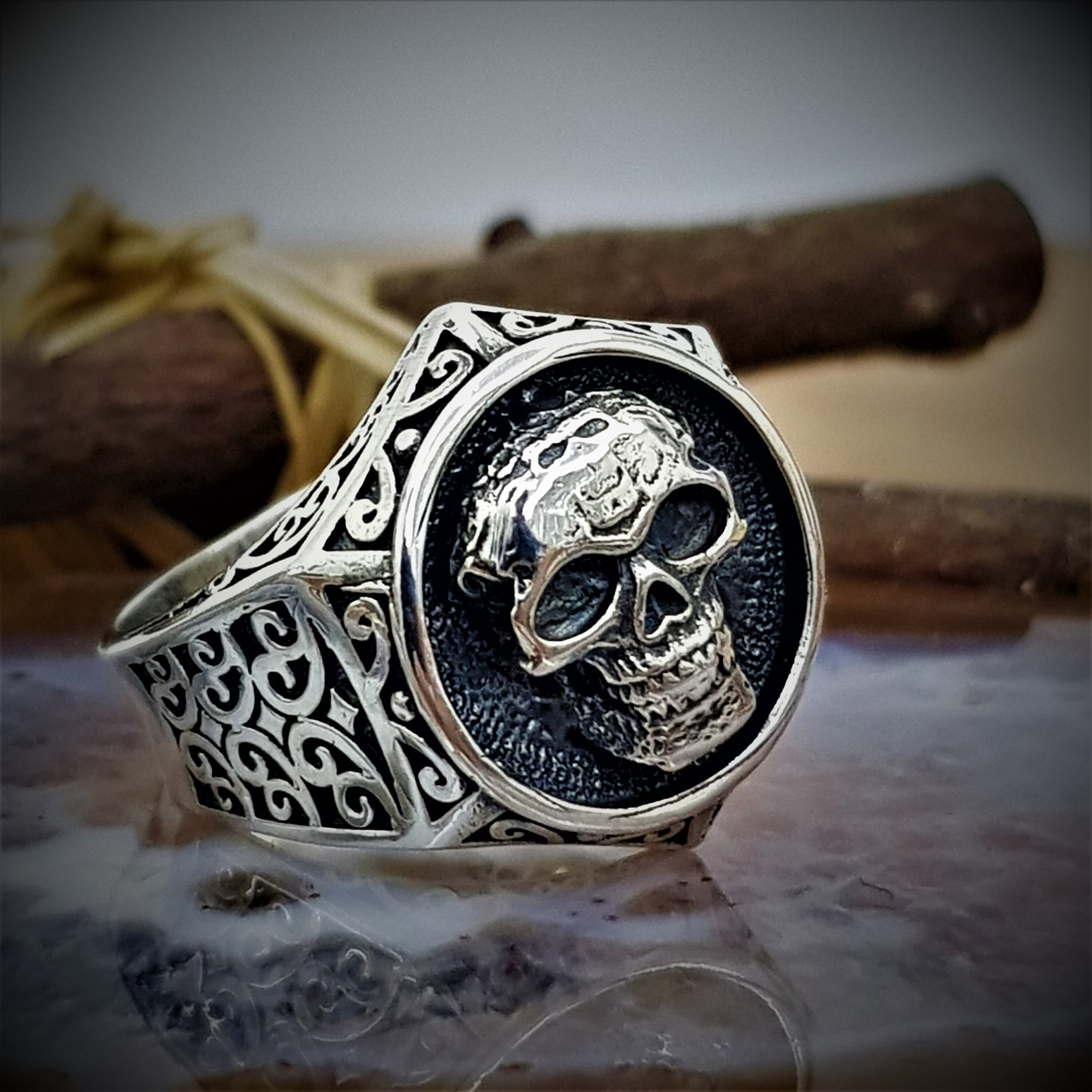 Phantom skull ring sale