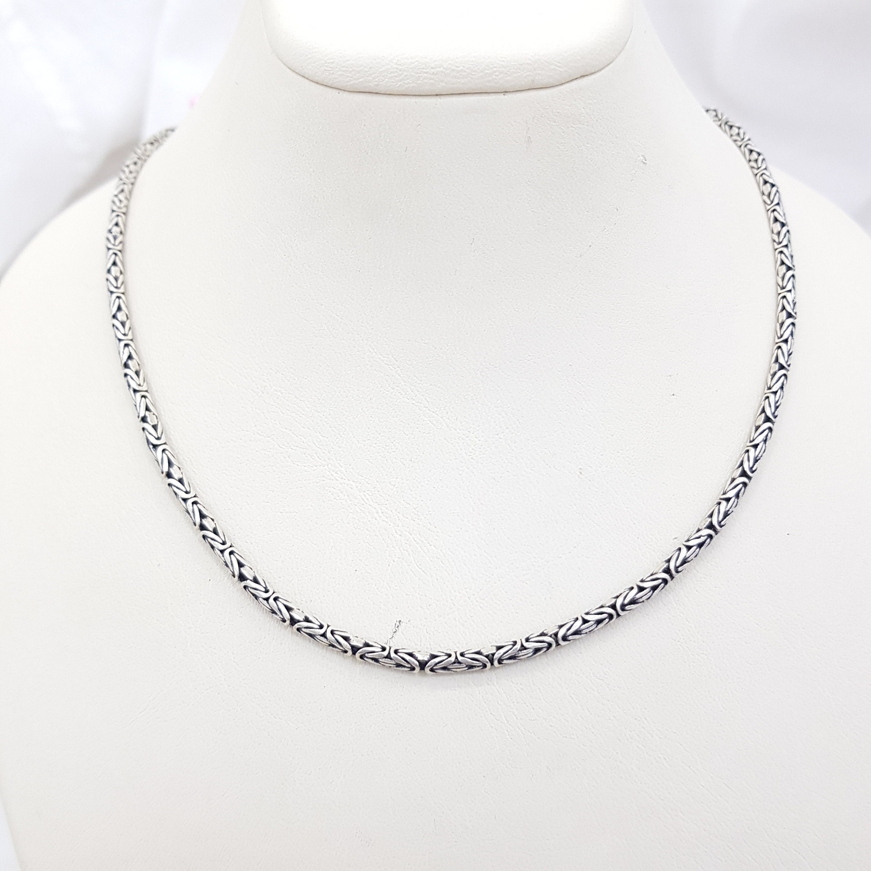 King 2024 chain silver