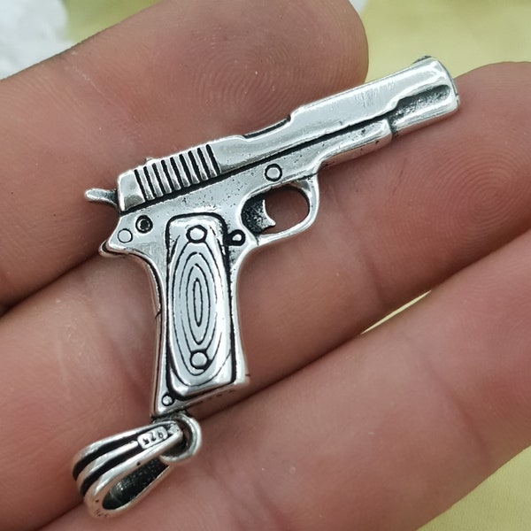 Collier homme gros pistolet en argent, pendentif breloque revolver pistolet, collier cow-boy policier, pendentif pistolet en argent, cadeau mari en argent 925