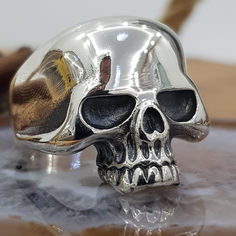 80 s Classic Cliff Burton Skull Ring, Metallica Ring,Cliff Burton Ring,Electric Guitar Ring, Souvenir Ring Skull Sterling Silver 20 Grams image 3