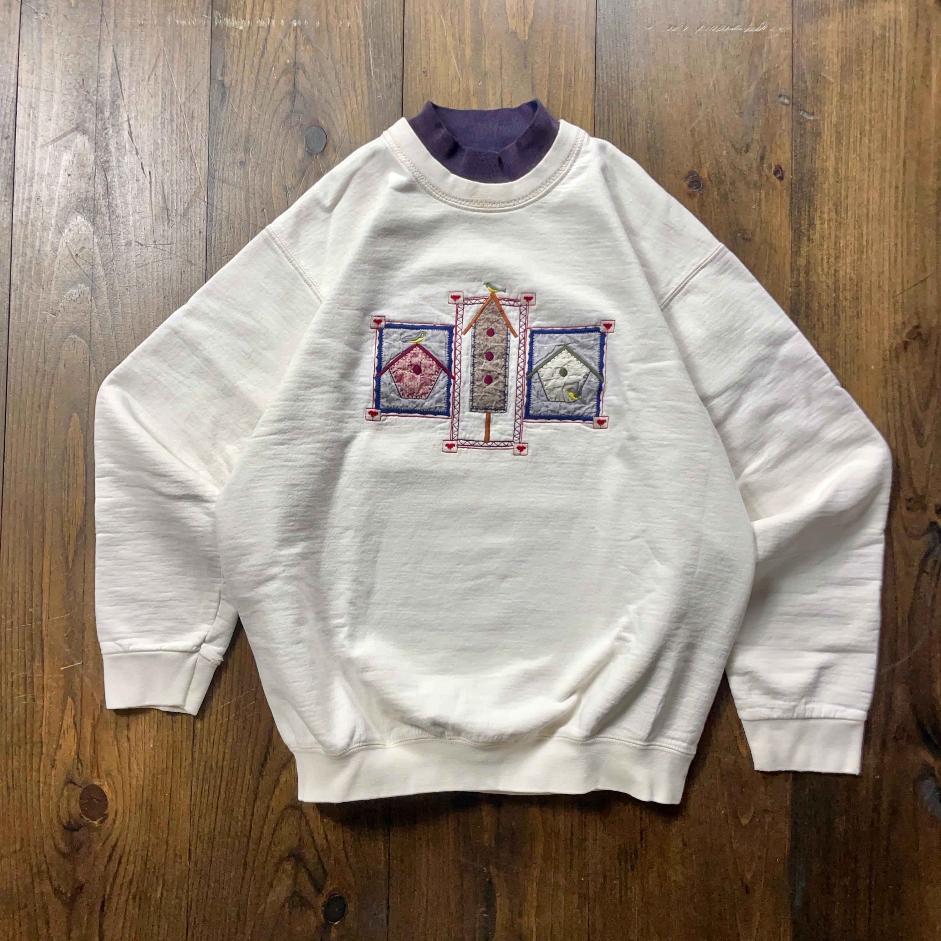 Vintage 1990s Bird House Embroidered Turtleneck Crewneck Sweatshirt / size Medium