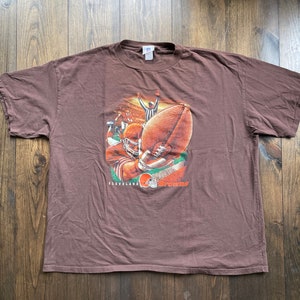 Vintage 1990s Cleveland Browns American Football Graphic Shirt / size 4XL