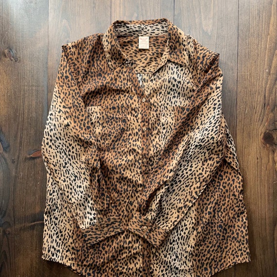 Vintage Y2K Cheetah Leopard Print Button Long Sle… - image 3
