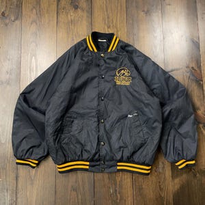 Vintage 1990s Iowa Hawkeyes Universität Varsity College Bomberjacke / Bomber Jacke / siehe Maße für die Größenbestimmung