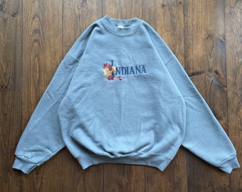 Vintage 1990s Indiana State Souvenir Travel Fall Leaves Embroidered Crewneck Sweatshirt / made in USA / size XL