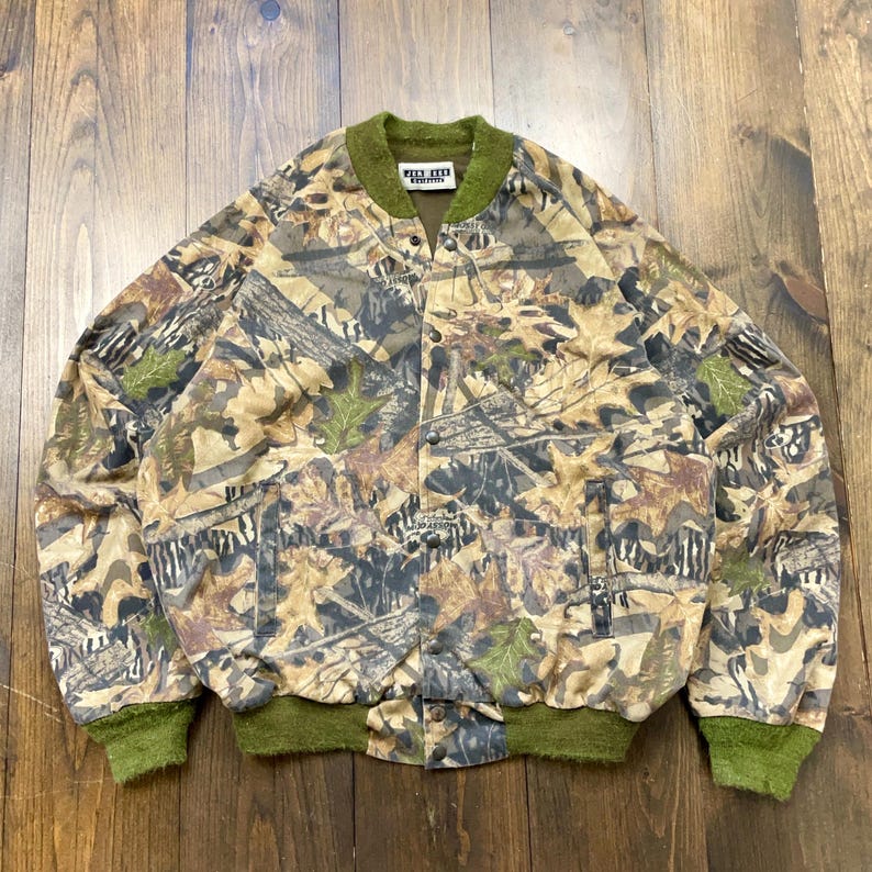 Vintage 1990-tals Mossy Oak Camouflage Bomberjacka med knappar och lätt passform / storlek XL (se mått) bild 1