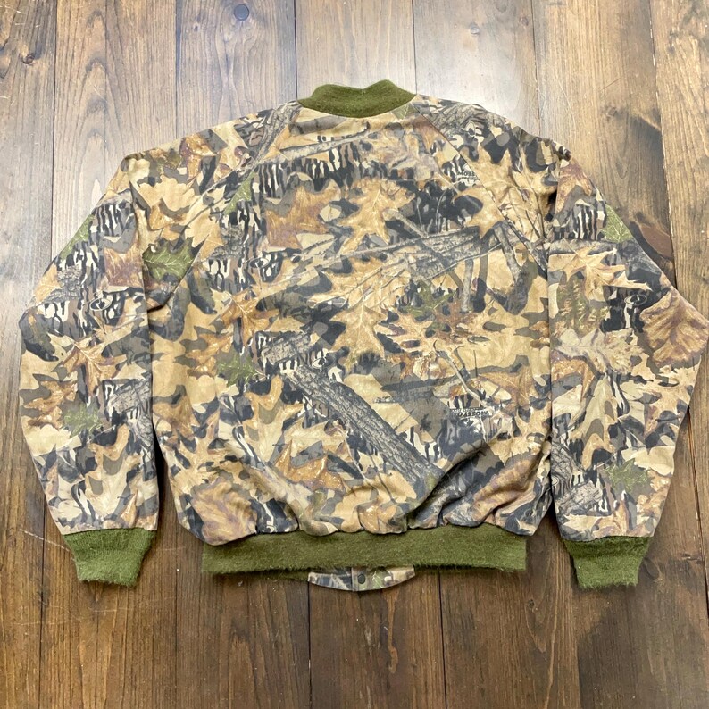 Vintage 1990-tals Mossy Oak Camouflage Bomberjacka med knappar och lätt passform / storlek XL (se mått) bild 6