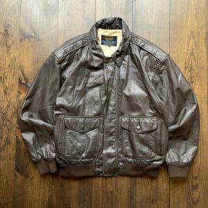 Vintage 1991 Type A2 United States Air Force Genuine Leather Bomber Jacket / tag size XL (see measurements)