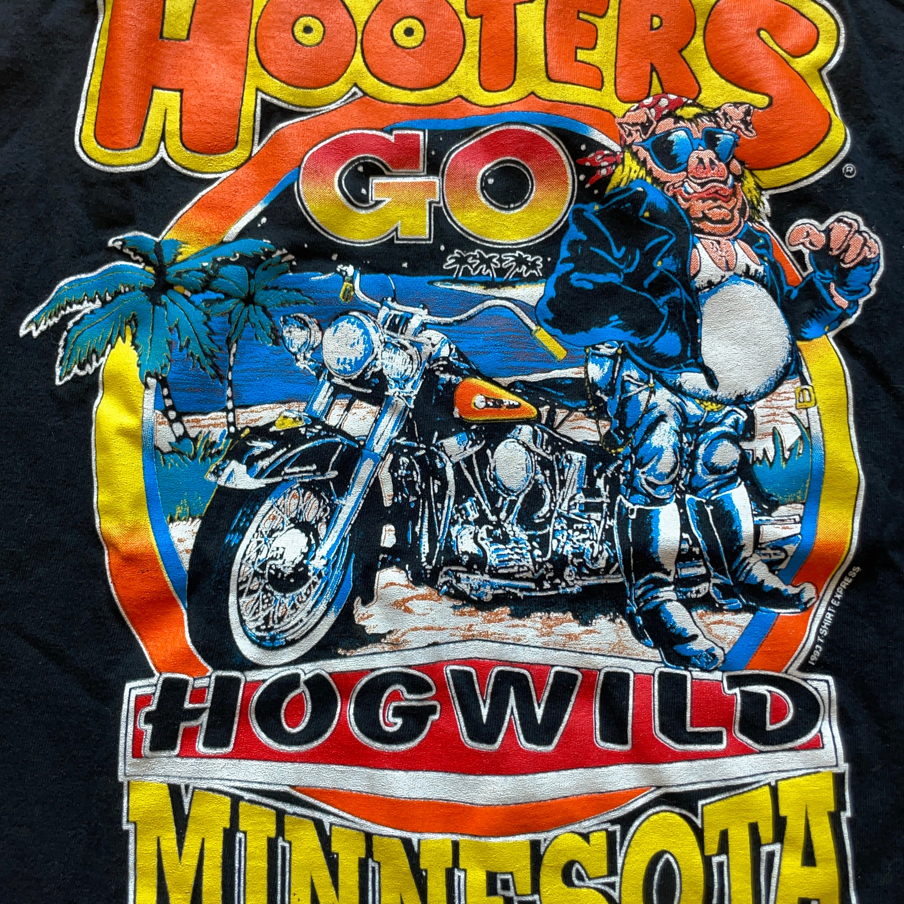 Vintage 1993 Hooters Go Hogwild Minnesota Single Stitch Vintage 1993 Hooters Go Hogwild Minnesota Single Stitch