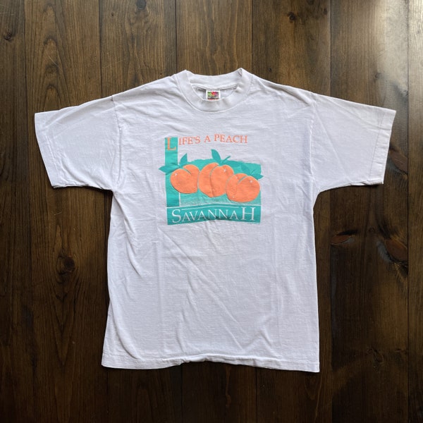Vintage 1990s Lifes a Peach Savannah Georgia Souvenir Travel Graphic Single Stitch Shirt / size Large
