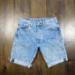 Vintage Levis 501 Denim Jeans Shorts / size 33W (see description measurements)