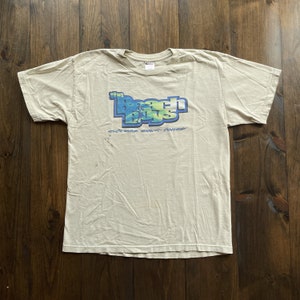 Vintage 1999 The Beach Boys Surfing USA California Graphic Shirt / made in USA / size XL