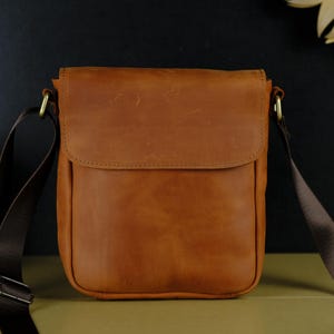 Personalized Leather Crossbody Bag for Men, Small Shoulder Bag, Handmade Everyday Bag, Gift for Him, Compact Leather Messenger