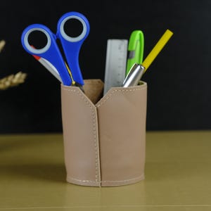 Leather Pencil Cup, Desk Pen Holder Organizer, Handmade Leather Pen Cup, Personalized Desk Accessory, Leather Office Decor Gift