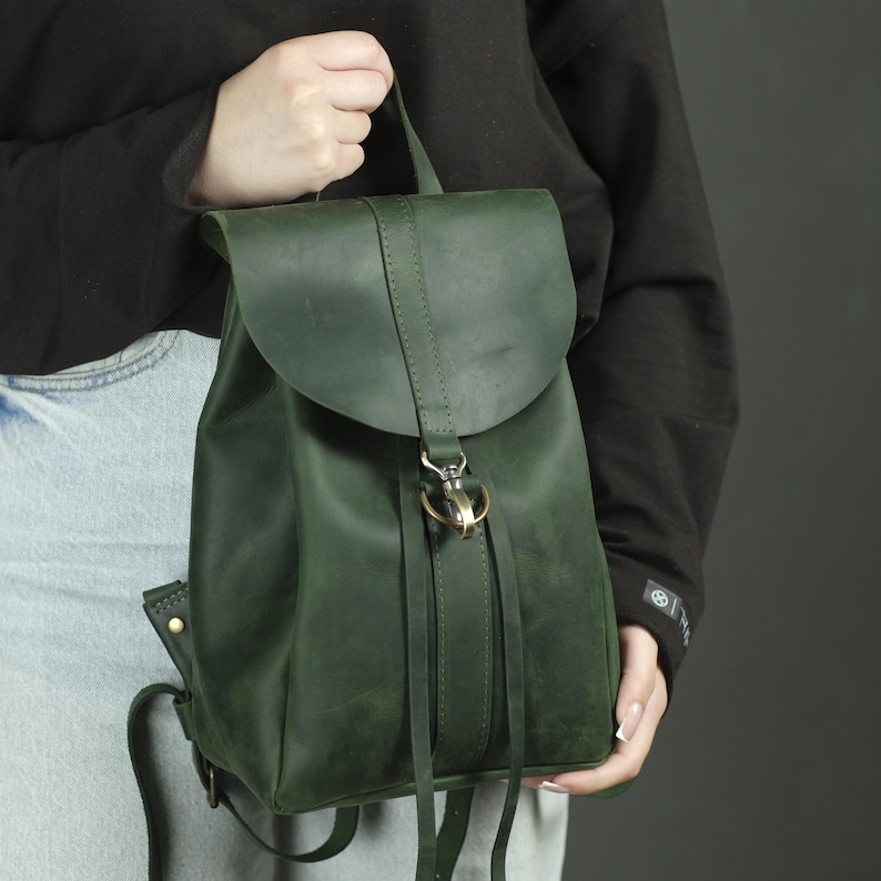 Zainetto in pelle personalizzato da donna, con coulisse, stile vintage, regalo personalizzato, iniziali gratuite. Green