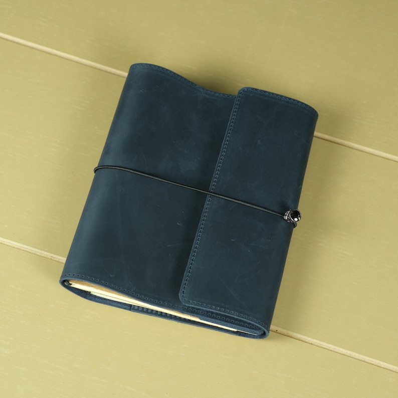 Capa de caderno personalizada em couro, capa de diário personalizada com bolsos, caderno de viagem recarregável A5 e A4 com porta-canetas, presente para professor Dark Blue