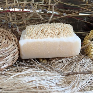 Goat Cream Loofah Glycerin All - Natural Exfoliating Moisturizing Environment Friendly Handmade with a Variety of Oils Soap For Travelers