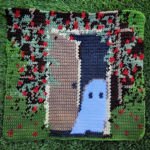 Ghost Tapestry Crochet Pattern: Spooky Halloween Wall Hanging (Digital Pattern)