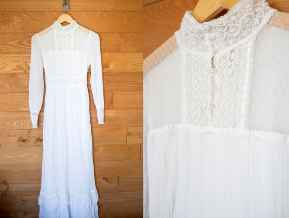 Vintage High Collar Full Length White Gunne Sax Dr