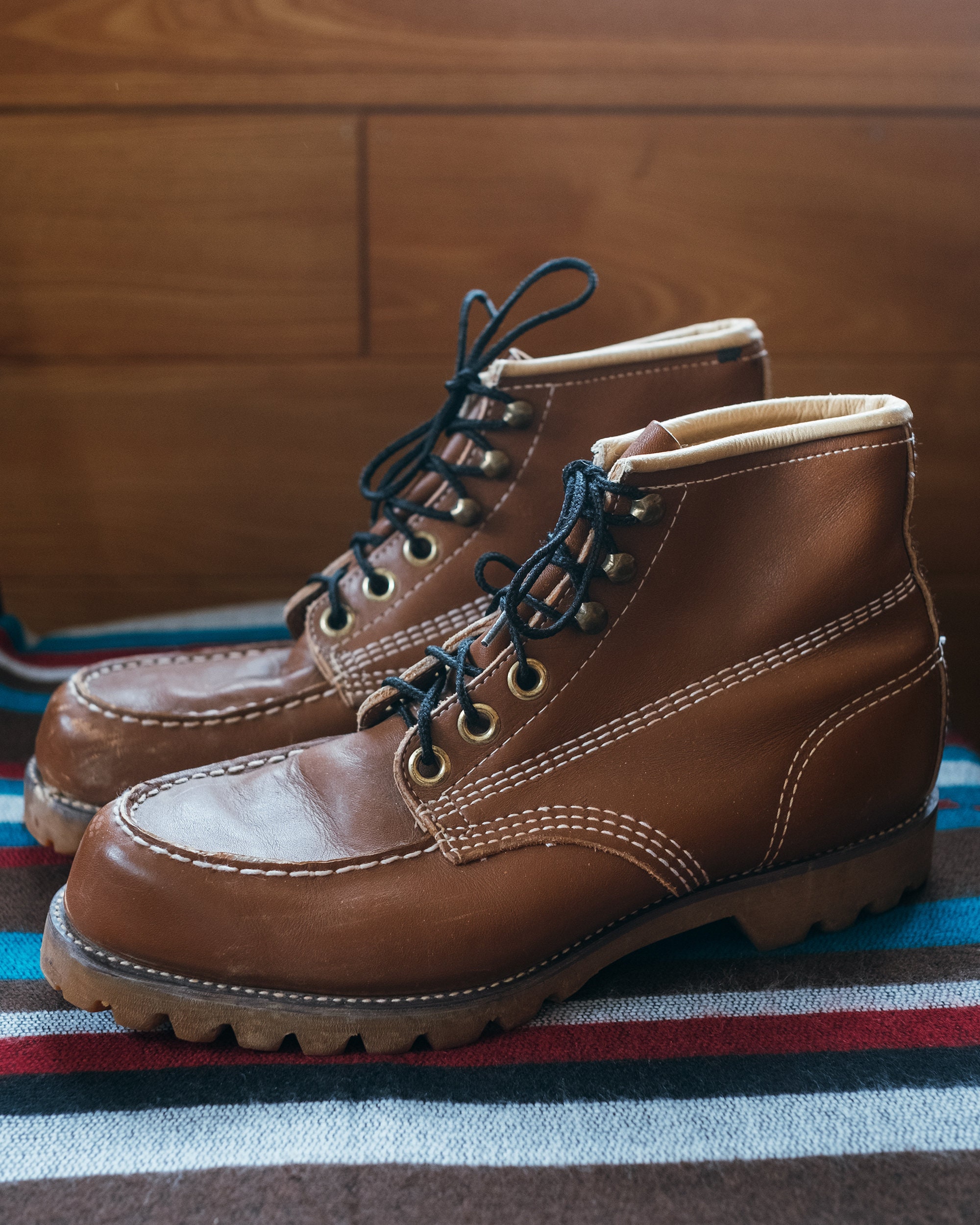 moc toe lace up