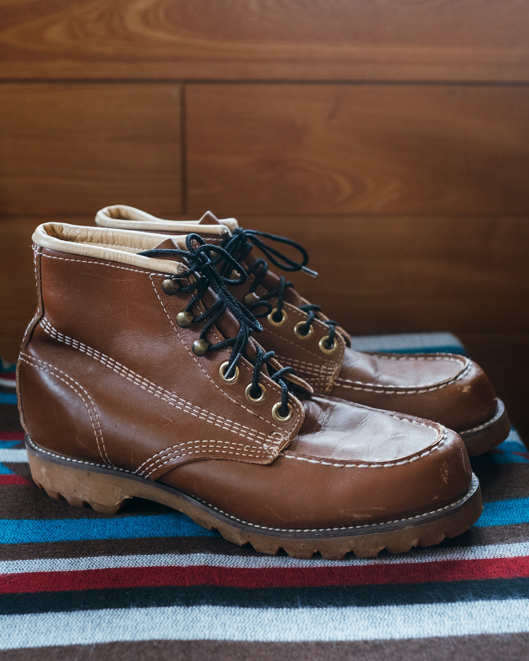 moc toe lace up