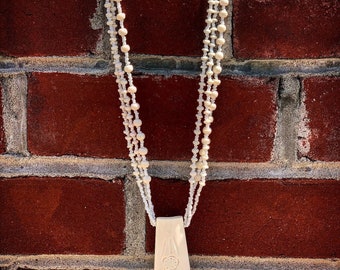 Collar Lariat Concha Blanca