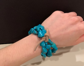 Pulsera de cuentas turquesa hecha a mano