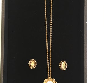 Vintage Cameo Pin-Collar y Clip en pendientes Set