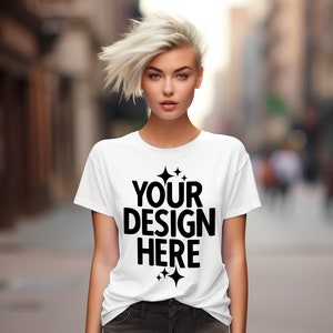 Gildan 5000 / G500 T-shirt bianca vuota Mockup per stampa su richiesta / T-shirt bianca modello femminile Mockup / T-shirt unisex vestibilità ampia / Mockup città