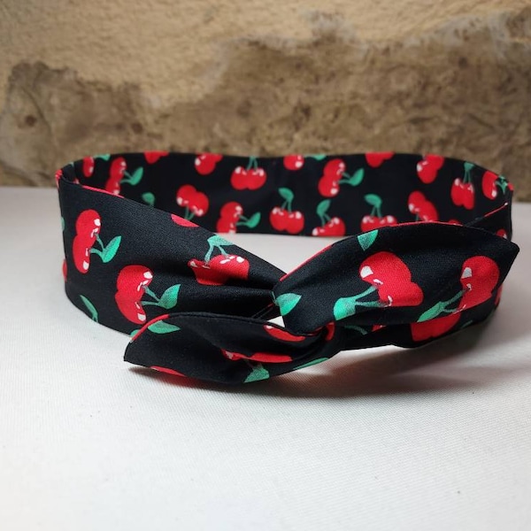 Bandeau cheveux twist headband fil de fer semi rigide cerises fond noir