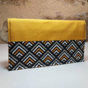 Porte chéquier motifs géométrique jaune moutarde noir gris et blanc