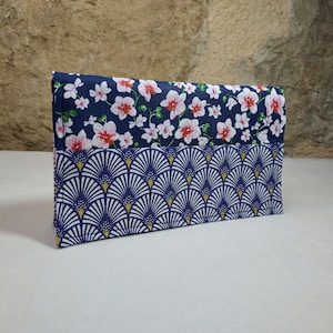 Porte chéquier fleurs et motifs japonais bleu rose doré