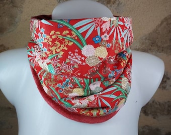 Snood choker flowers red background