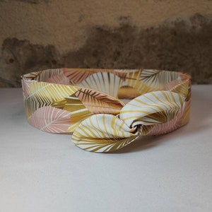 Hairband twist headband semi-rigid wire art deco leaves powder pink white and golden beige