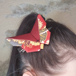 Origami butterfly barrette with Japanese and burgundy motifs