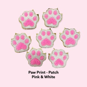Impresión de pata rosa- Parche autoadhesivo- Parche de bricolaje Chenille con ribete de brillo dorado- Carta universitaria- Perfecto para bolsas y ropa de nailon