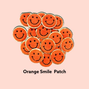 Parche autoadhesivo de cara sonriente- Parche de bricolaje Chenille Smile Face con ribete de brillo dorado- Letra universitaria- Perfecto para bolsas y ropa de nailon