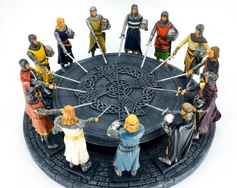 Estatua del Rey Arturo y los Caballeros de la Mesa Redonda – Excalibur y decoración medieval