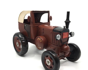 1:12 Scale Lanz Bulldog Model Tractor - Handmade Vintage Die-Cast Farmhouse Decor