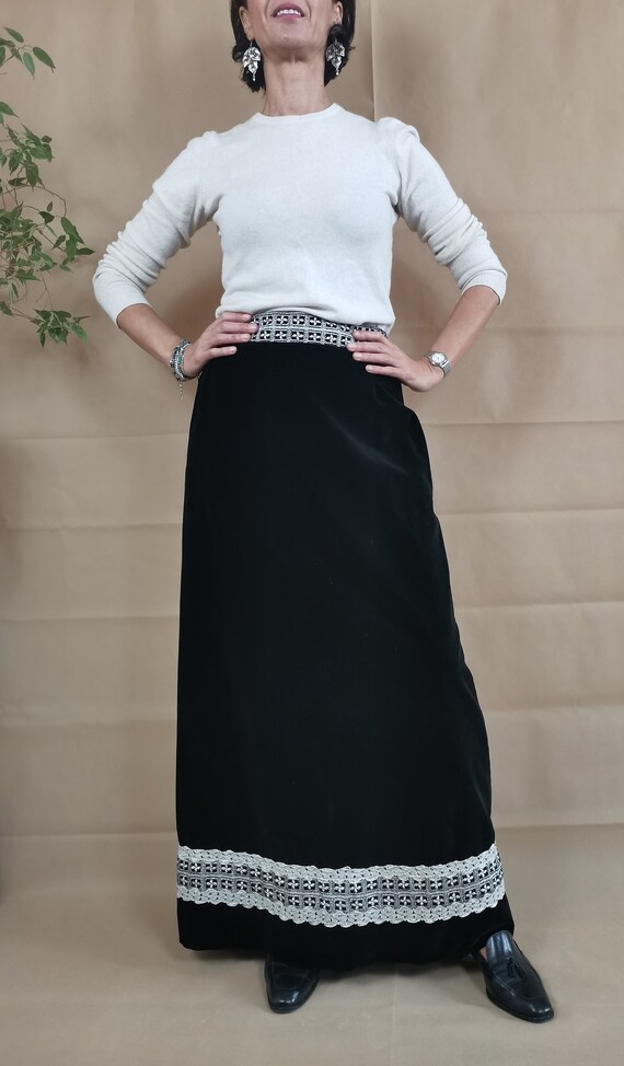 Vintage black velvet long skirt for women size L,