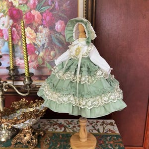 Blythe BJD Doll Dress: Lace Outfit with Headwear