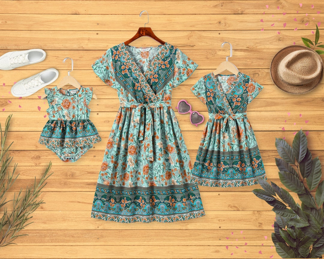 mother and daughter wedding outfits