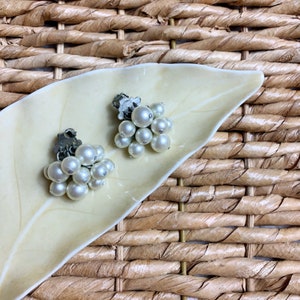 Vintage Faux Pearl Cluster Dangle Clip on Earrings