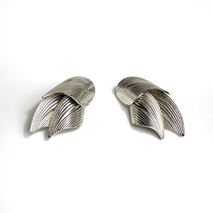 Pendientes vintage con clip de hoja de plata