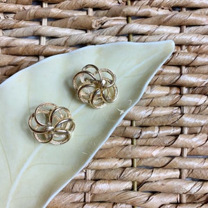 Vintage Gold Ton Swirl Ohrclips