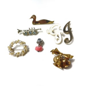 Vintage Brooch Lot