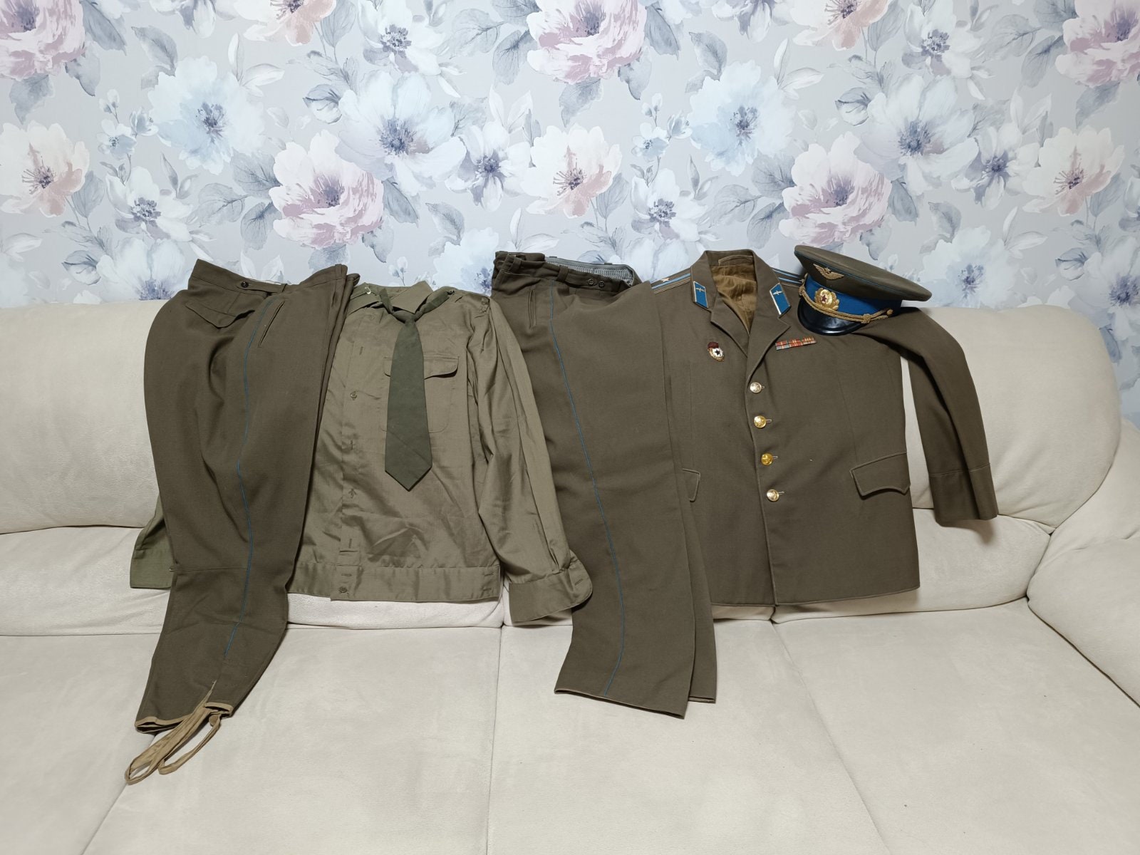ヴィンテージ ソ連空軍将校制服：カーキ色 少佐階級、サイズ50 - Etsy 日本