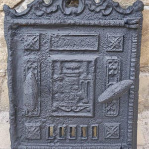 Antique cast iron stove door.Beautiful metal door.Made in the USSR.Artistic casting.Rusty home decor, cafe decor.Antique railway stove door.