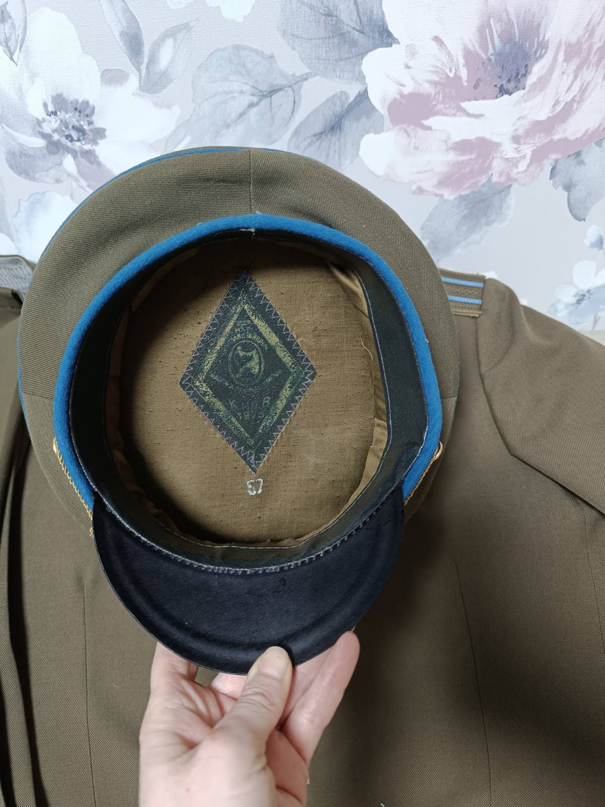 ヴィンテージ ソ連空軍将校制服:カーキ色 少佐階級、サイズ50 - Etsy 日本 ヴィンテージ ソ連空軍将校制服:カーキ色 少佐階級、サイズ50 - Etsy 日本