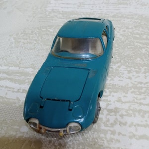 Einzigartiger seltener Vintage. Das Original Auto Modell TOYOTA 2000GT A-29 im Maßstab 1:43. Automobilindustrie der UdSSR. UdSSR Sammlerauto 1960er Jahre.